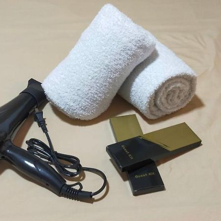 Havenly Guesthouse And Body Massage Spa Moalboal Exterior foto