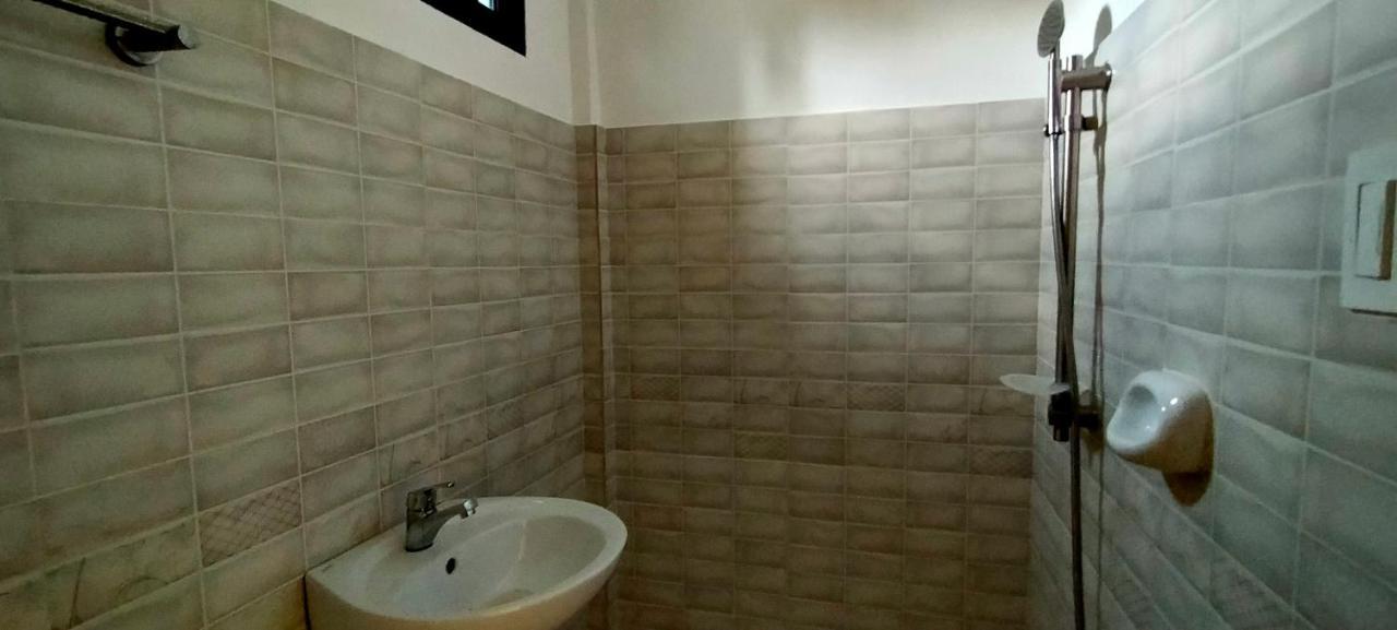 Havenly Guesthouse And Body Massage Spa Moalboal Exterior foto